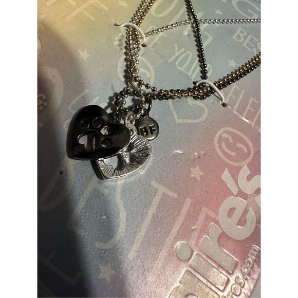 NEW IN PACKAGE TWO SETS Claire’s Bff Best Friends Silver Tone Heart Locket Neckl - Picture 6 of 7
